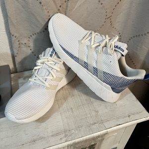 Men’s Adidas Questar Flow White
Royal Blue sz 9.5